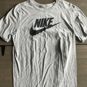 Large Nike Grey Tee Shirt